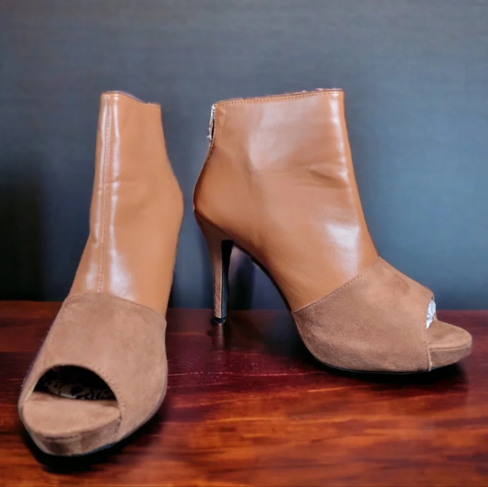 Ashley Stewart 'Chelsea' Booties‎ - Size 11